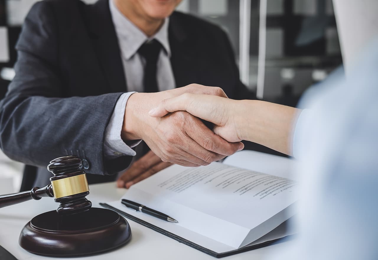 Thumbnail Legalitas Clientes Asesoría Legal para Proteger Intereses y Deudas 1